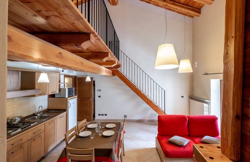 Sampeyre Apartment | Cosy apartment for 4 guests with pool, WIFI, TV and terrace