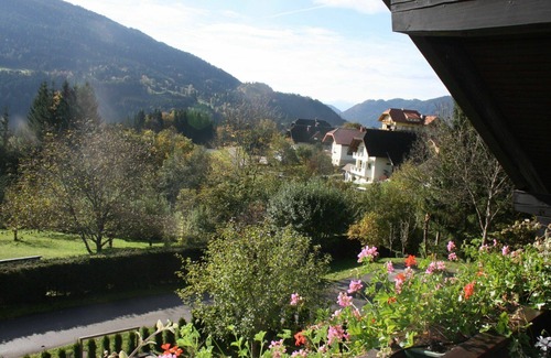 Arriach Apartment | Cosy apartment for 4 people with WIFI, TV, balcony and parking