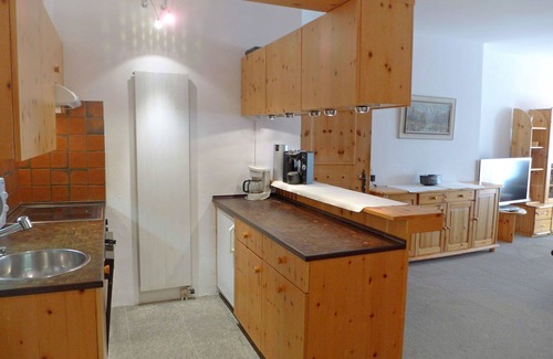 Celerina-Schlarigna Apartment | Cosy apartment for 4 people with WIFI, TV, balcony and pets allowed
