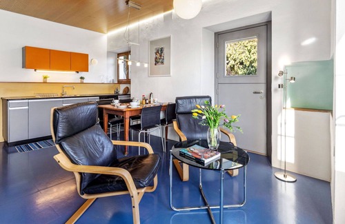 Muralto Apartment | Cosy apartment for 4 people with WIFI, balcony and parking