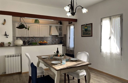 Torrazza Apartment | Cosy apartment for 4 people with A/C, WIFI, TV, terrace, pets allowed and panoramic view