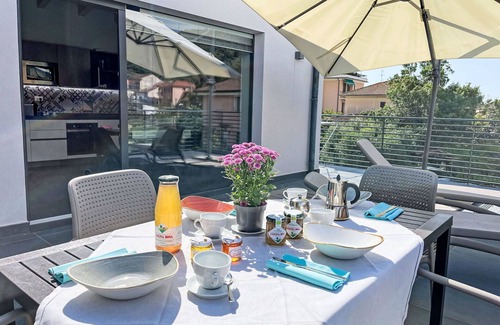 Caramagna Ligure Apartment | Cosy apartment for 4 people with A/C, pool, WIFI, TV, terrace, pets allowed and parking