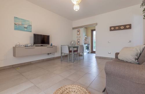 Loreto Apartment | Cosy apartment for 4 people with WIFI, TV and patio, close to Porto Recanati