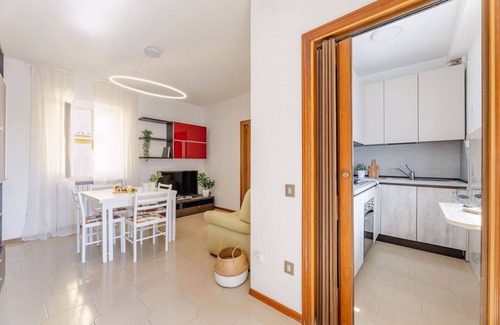 Loreto Apartment | Cosy apartment for 4 people with WIFI, A/C, TV, terrace and panoramic view, close to Porto Recan.