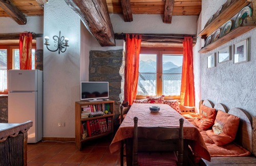 Avise Apartment | Cosy apartment for 4 people with WIFI, TV and pets allowed