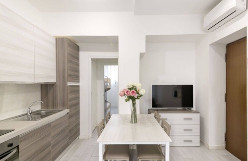 Garbatella Apartment | Cosy apartment for 4 people with A/C, WIFI and TV