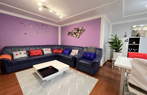 Gloggnitz Apartment | Cosy apartment for 5 guests with WIFI, TV and patio