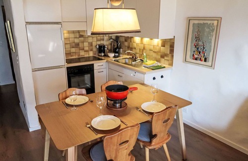 Schluein Apartment | Cosy apartment for 5 people with WIFI, TV, patio, pets allowed and panoramic view