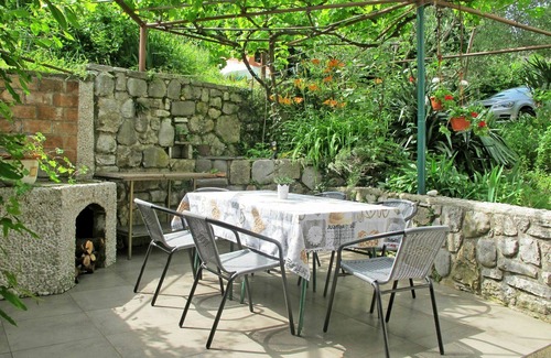 Mosenice Apartment | Cosy apartment for 5 guests with A/C, WIFI, TV and terrace