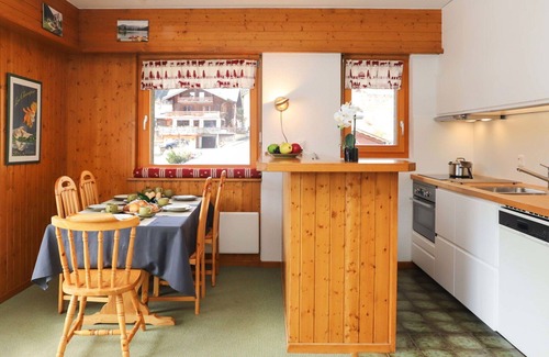 Champex-Lac Apartment | Cosy apartment for 5 people with WIFI, TV, terrace and pets allowed