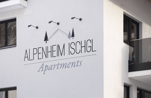 Ischgl Apartment | Cosy apartment for 5 people with WIFI, TV, balcony, pets allowed and parking