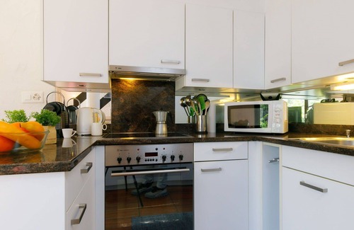 Sonvico Apartment | Cosy apartment for 5 people with pool, WIFI, patio, pets allowed and panoramic view