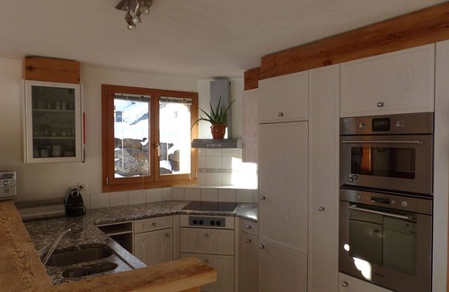 Lenk Apartment | Cosy apartment for 5 people with WIFI, TV, balcony and pets allowed