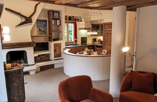 Flims Apartment | Cosy apartment for 6 people with WIFI, TV, balcony and panoramic view