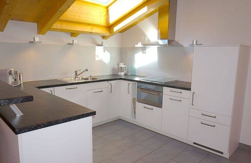 Gsteig Apartment | Cosy apartment for 6 guests with WIFI, balcony and pets allowed