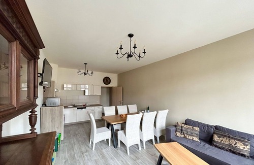 Zittau Apartment | Cosy apartment for 6 guests with WIFI, TV, patio and pets allowed