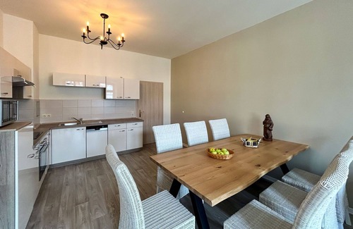 Zittau Apartment | Cosy apartment for 6 guests with WIFI, TV, patio and pets allowed