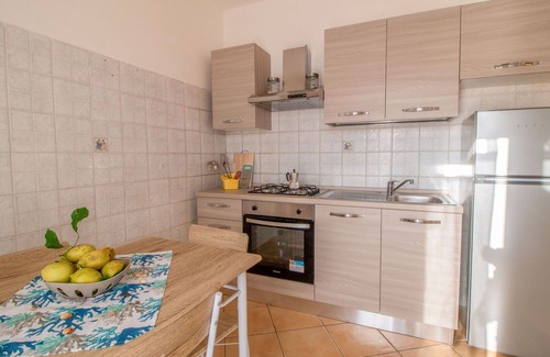 Formia Apartment | Cosy apartment for 6 guests with WIFI, A/C, TV, terrace and pets allowed