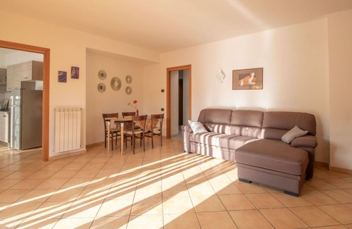 Formia Apartment | Cosy apartment for 6 guests with WIFI, A/C, TV, terrace and pets allowed