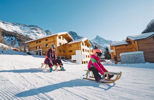 Zinal Apartment | Cosy apartment for 6 guests with WIFI, TV, terrace, pets allowed and parking