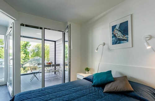 Balatonszemes Apartment | Cosy apartment for 6 guests with pool, A/C, WIFI, TV, terrace, pets allowed and parking