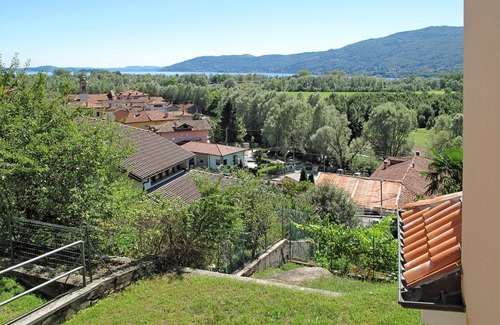 Moncucca Apartment | Cosy apartment for 6 people with pool, WIFI, TV, balcony and parking