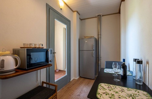 Dronero Apartment | Cosy apartment for 6 people with WIFI, TV, terrace, pets allowed and parking