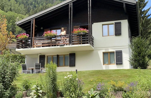Fiesch Apartment | Cosy apartment for 6 people with WIFI, TV and balcony