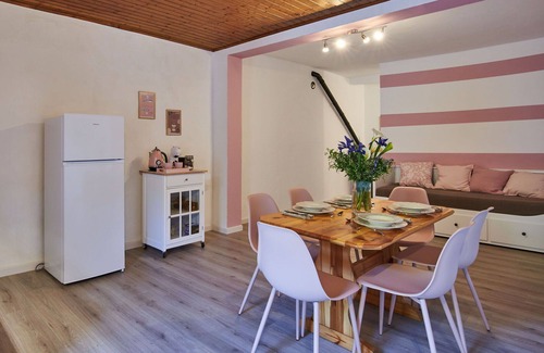 Claino Con Osteno Apartment | Cosy apartment for 6 people with WIFI, TV, pets allowed and parking