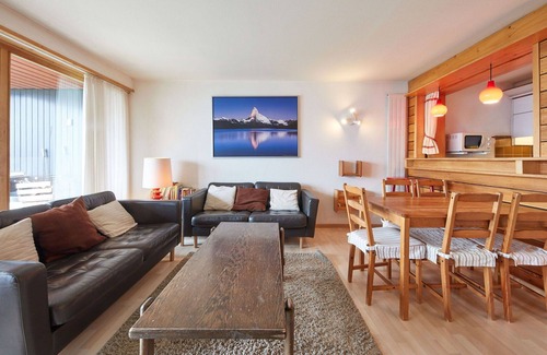 Vex Apartment | Cosy apartment for 6 people with pool, WIFI, TV, balcony and panoramic view