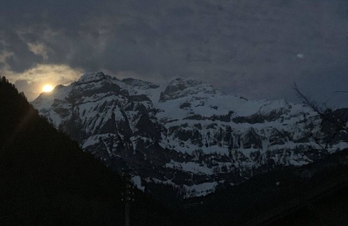 Lenk Apartment | Cosy apartment for 6 people with WIFI, TV, balcony and parking