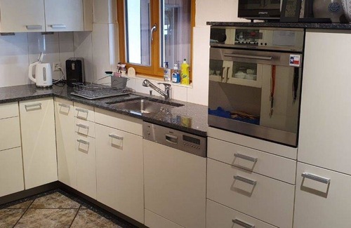 Valbella Apartment | Cosy apartment for 7 guests with WIFI, TV, balcony and pets allowed