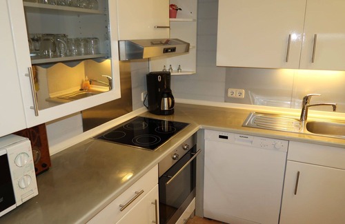 Neuenkirchen Apartment | Cosy apartment for 7 guests with WIFI, TV and pets allowed