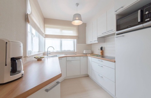Vlissegem Apartment | Cosy apartment for 7 guests with WIFI, TV, terrace, pets allowed and panoramic view
