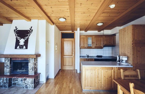 Hocko Pohorje Apartment | Cosy apartment for 7 people with pool, WIFI, TV, balcony, pets allowed and panoramic view