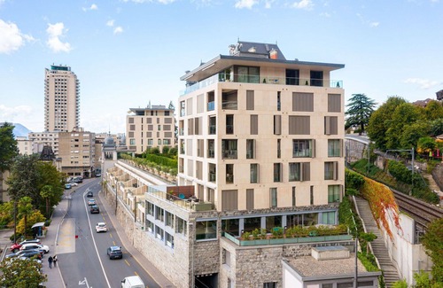 Montreux Apartment | Cosy apartment for 8 guests with pool, WIFI, TV, balcony and panoramic view