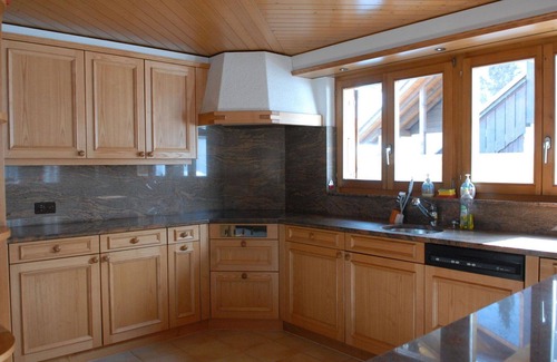 Adelboden Apartment | Cosy apartment for 8 guests with WIFI, balcony and pets allowed