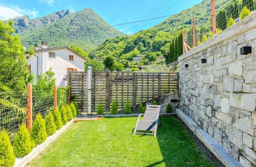 Verceia Apartment | Cosy apartment for 8 people with WIFI, TV and patio