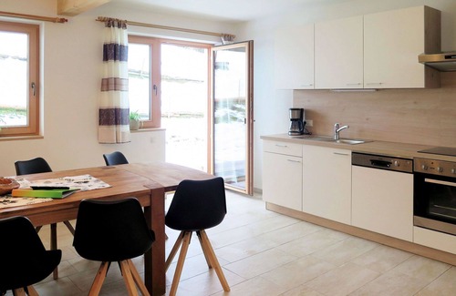 Emberg Apartment | Cosy apartment for 11 people with WIFI, TV and balcony