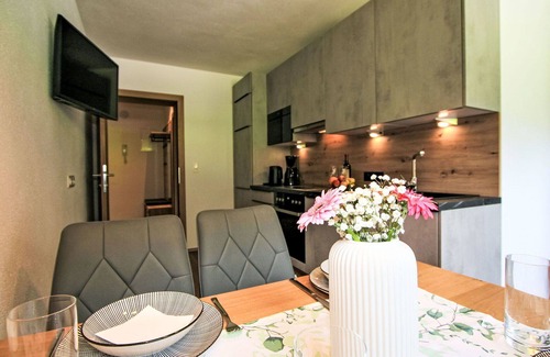 Distelberg Apartment | Cosy apartment for 8 guests with WIFI and terrace
