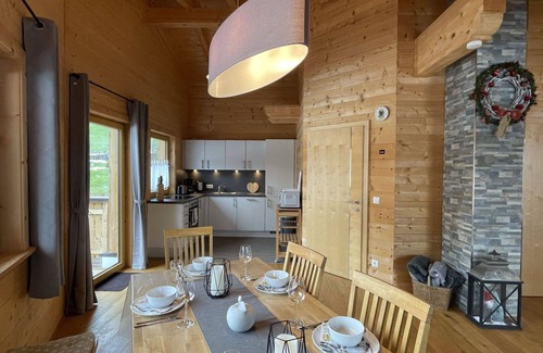 Niederau Apartment | Cosy apartment for 10 people with WIFI, TV and terrace