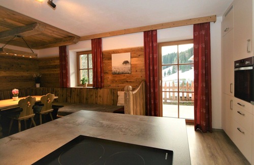 Wildschoenau Apartment | Cosy apartment for 10 guests with WIFI, TV and patio