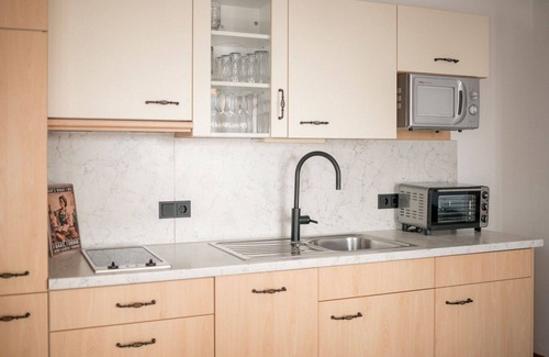 Thumersbach Apartment | Cosy apartment for 6 guests with WIFI, TV, terrace and pets allowed