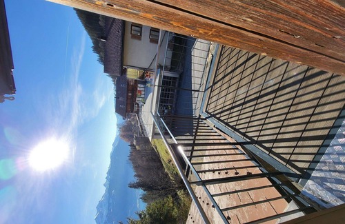 Sundlauenen Apartment | Cosy apartment for 6 guests with WIFI, TV and balcony