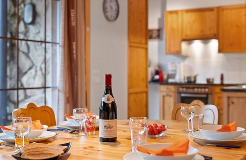 Val d'Illiez Apartment | Cosy apartment for 4 guests with WIFI, TV, balcony and pets allowed