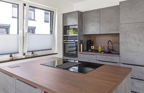 Butjadingen Apartment | Cosy apartment for 11 guests with WIFI, TV, terrace and parking