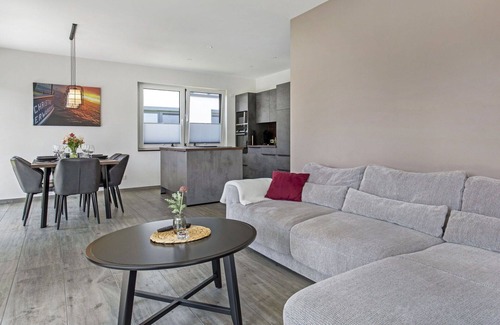 Butjadingen Apartment | Cosy apartment for 11 guests with WIFI, TV, terrace and parking