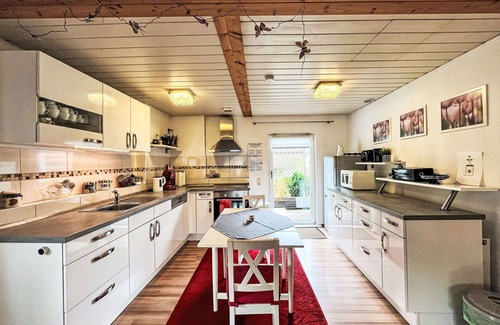 Quiddelbach Apartment | Cosy apartment for 7 guests with WIFI, TV and balcony
