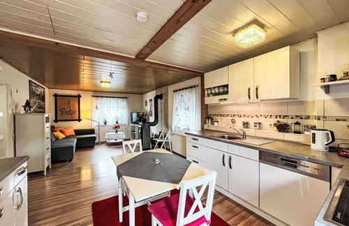 Quiddelbach Apartment | Cosy apartment for 7 guests with WIFI, TV and balcony