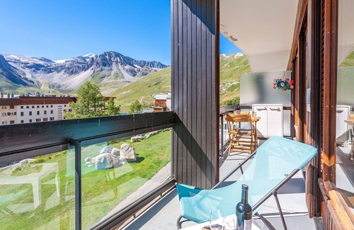 Tignes Apartment | Cosy apartment for 6 people with WIFI, TV and balcony